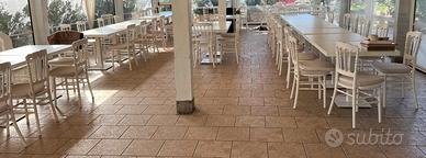 30 tavoli e 70 sedie per ristorazione