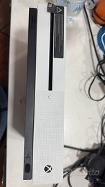 X BOX ONE S 1T non funziona
