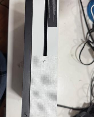 X BOX ONE S 1T non funziona