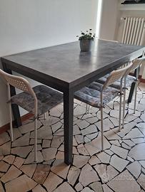 Tavolo effetto pietra