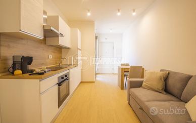 BILOCALE NUOVO CON LASTRICATO