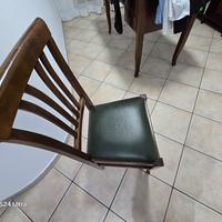 scrivania con sedia