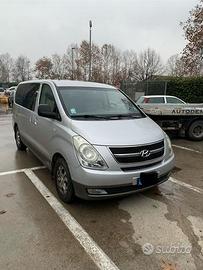 Hyundai H1 2010