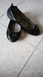 Ballerina nero lucido con nastrino