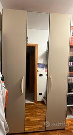 Armadio a 3 ante con specchio centrale