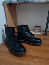 Dr. Martens 1460, Neri