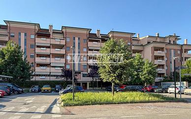 4 LOCALI CUCINA ABITABILE CON TERRAZZO E POSSIBILI