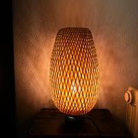 Lampada in bambù