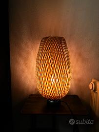 Lampada in bambù