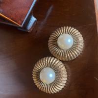 Grandi orecchini vintage con perla