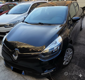 Renault Clio 1.2 75CV 5p. Authentique(2017) perfet
