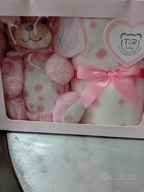 copertina in pile e pupazzo