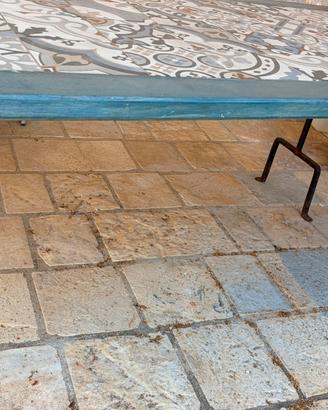 Tavolo legno-ferro e piano in ceramica