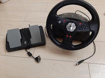Volante con pedali Logithec
