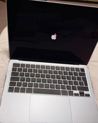 Macbook air 13.6” 256gb skyblue