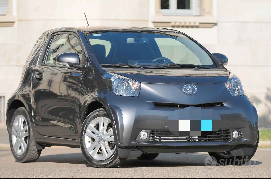 TOYOTA iQ