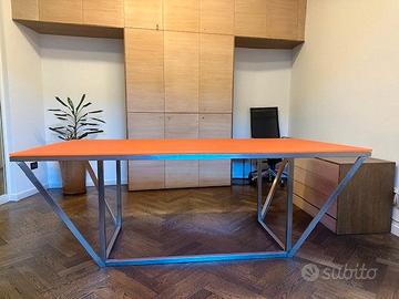 Scrivanie in acciaio inox e cristallo float