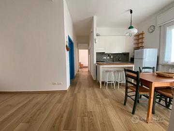 Trilocale con balcone