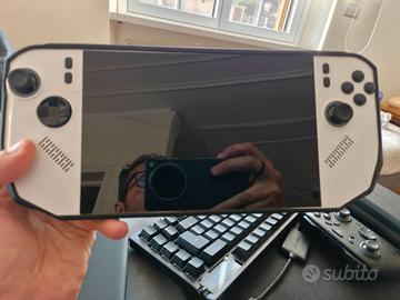 MSI Claw A8 Ryzen Z2 Extreme 24GB RAM 1TB SSD