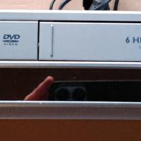 Lettore DVD/cassette VHS