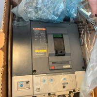 Interruttore automatico NR400 F - 160/400A