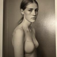 Girl seen | Thomas Hauser