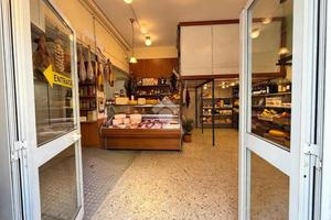 NEGOZIO A MARANO DI NAPOLI