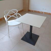 TAVOLI DA ESTERNO PER LOCALI ELEGANTI E RESISTENTI
