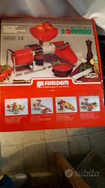 SPREMIPOMODORO ELETTRICO SOLEMIO