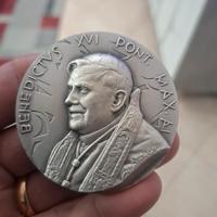 Vaticano medaglia Papa Benedetto XVI a Loreto 2005
