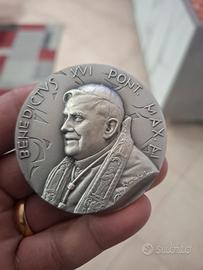Vaticano medaglia Papa Benedetto XVI a Loreto 2005