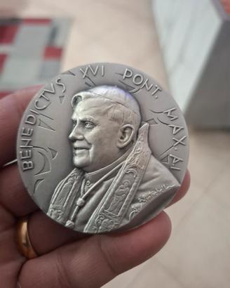 Vaticano medaglia Papa Benedetto XVI a Loreto 2005