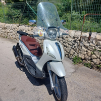 Beverly 300 i.e