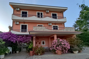 Appartamento con vista a Bonifati (CS)