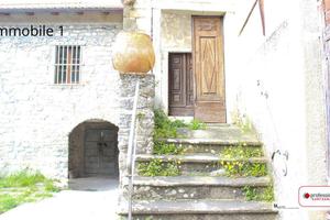 Stabile/Palazzo Minucciano [UG212MDVRG]