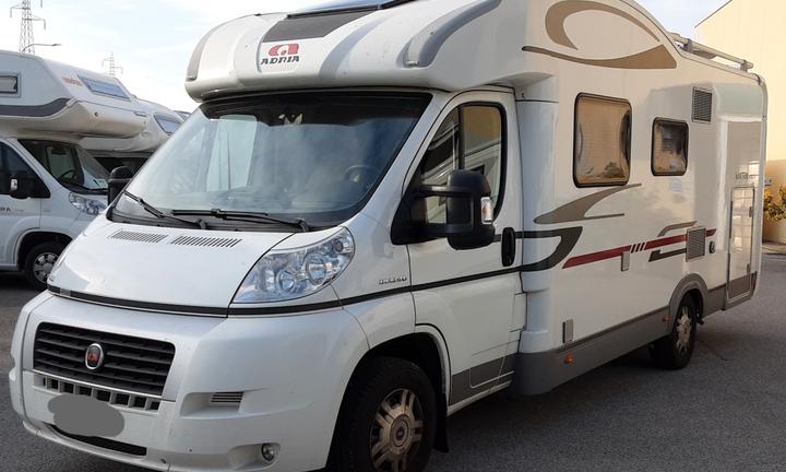 Semintegrale adria matrix 680 sp