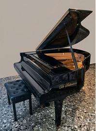 Pianoforte a mezza coda