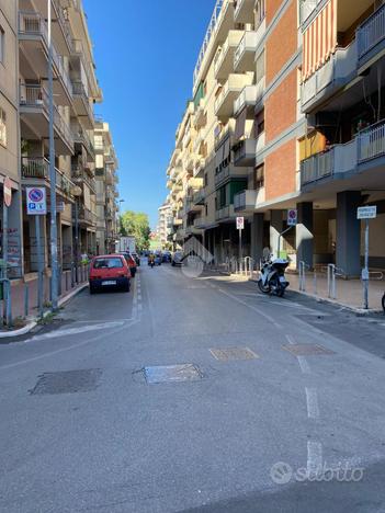 MULTILOCALE A CASTELLAMMARE DI STABIA