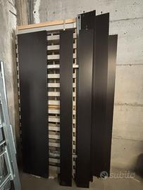 Letto matrimoniale con reti a doghe