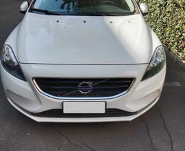Volvo V40 D2 Aprile 2015
