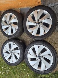cerchi 17 w golf con gomme 4 stagioni 