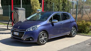 Peugeot 208 PureTech 82 5 porte Allure 2016
