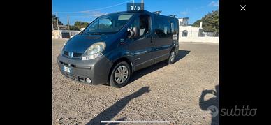 Trafic 2.5 automatico 5 posti