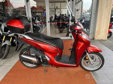Honda SH 300