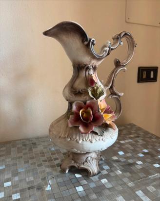 Brocca decorativa vintage in ceramica
