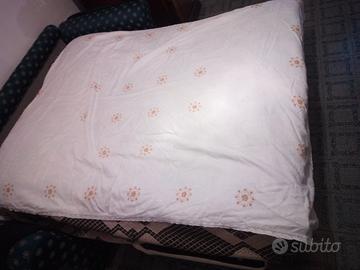 antica tovaglia in pizzo ricamata a mano