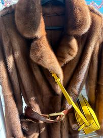 Pregiato cappotto visone selvaggio- nuovo-