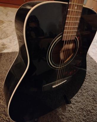 Chitarra acustica Yamaha nera F370