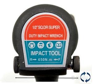 Avvitatore pneumatico per bulloni di ruote ad aria