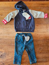 Completo felpa e jeans nuovi con cartellino